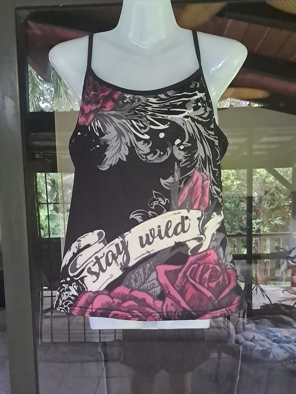 Stay Wild Floral Graphic Cami Tank Top - Black & Pink